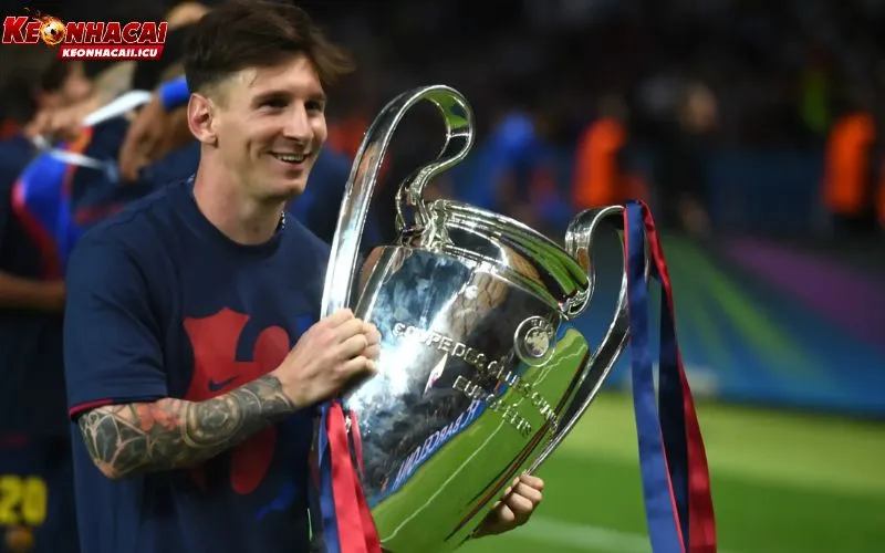 So sánh Ronaldo với các huyền thoại khác khi tìm hiểu ông vua c1 là ai?